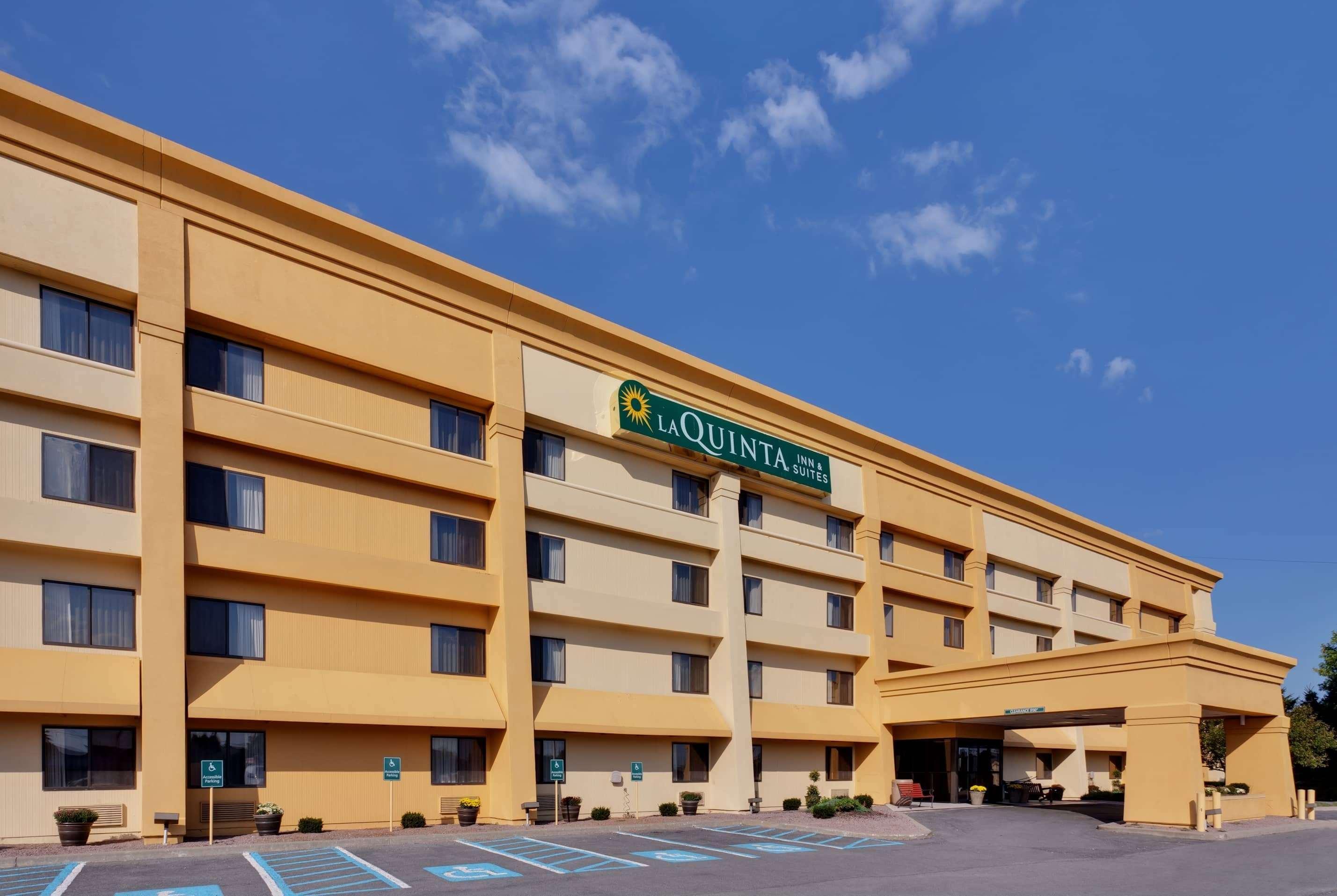 La Quinta By Wyndham Plattsburgh Hotell Exteriör bild