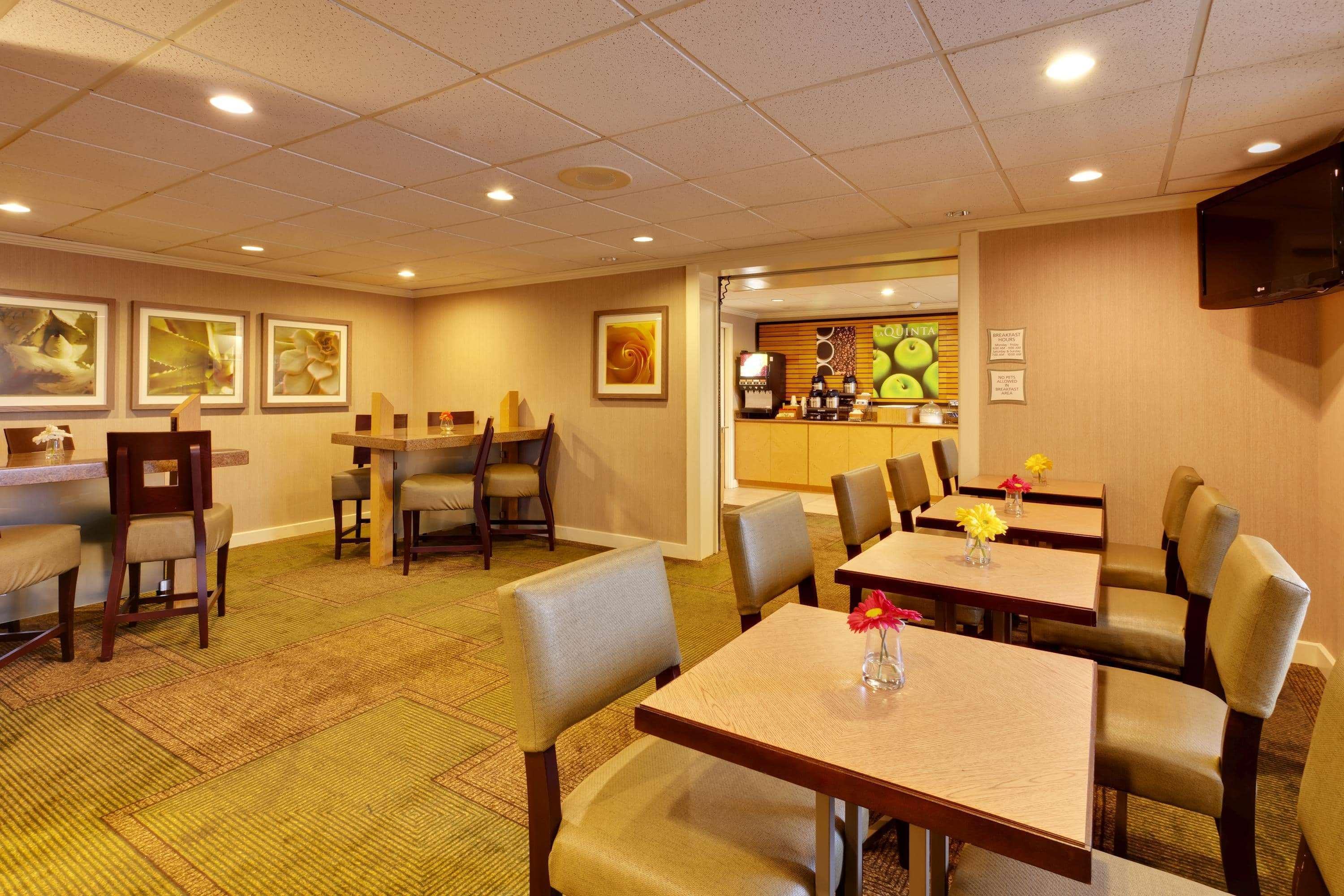 La Quinta By Wyndham Plattsburgh Hotell Exteriör bild