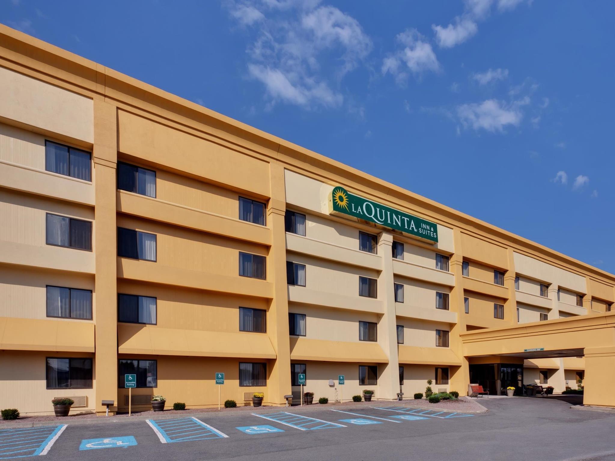 La Quinta By Wyndham Plattsburgh Hotell Exteriör bild