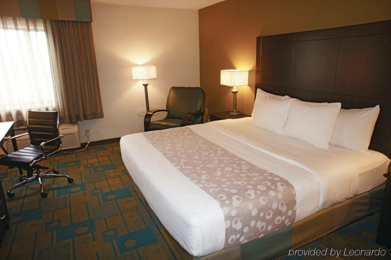 La Quinta By Wyndham Plattsburgh Hotell Exteriör bild