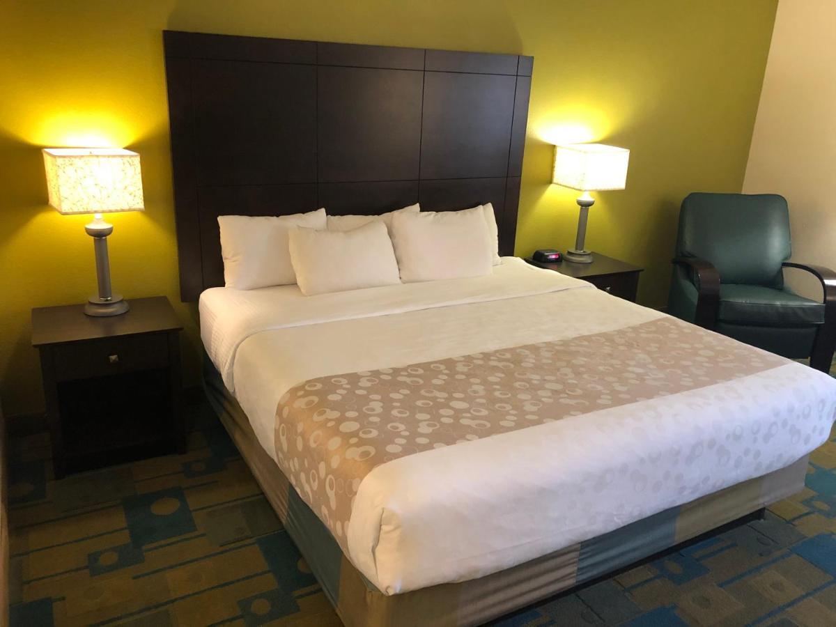 La Quinta By Wyndham Plattsburgh Hotell Exteriör bild